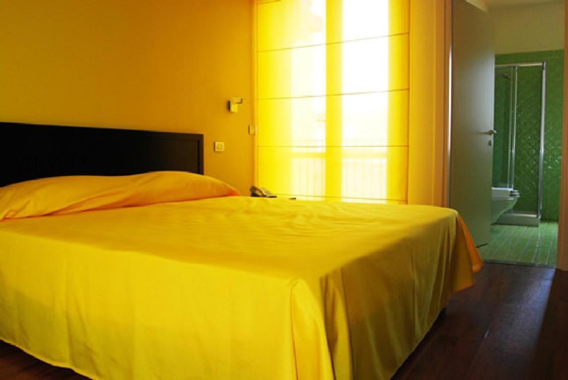 Hotel I Colori SantʼAntìoco Exteriör bild